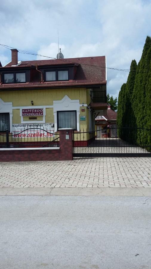 Hotel Napfuerdo Vendeghaz Mezőkövesd Exterior foto
