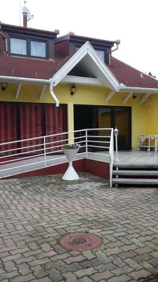 Hotel Napfuerdo Vendeghaz Mezőkövesd Exterior foto